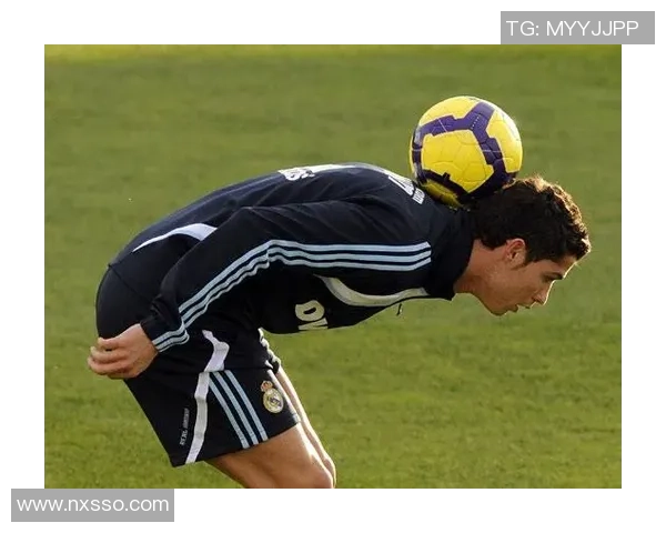 燃爆绿茵的艺术足球盛宴全球球星花式技巧精彩集锦